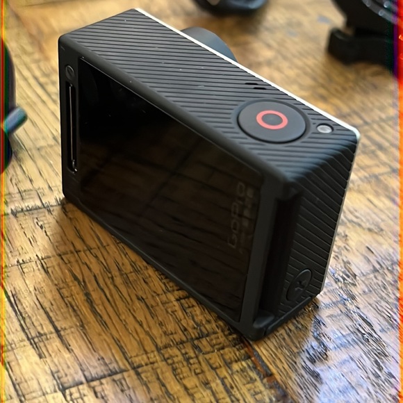 GoPro Hero 4 Silver Bundle! - Picture 9 of 10